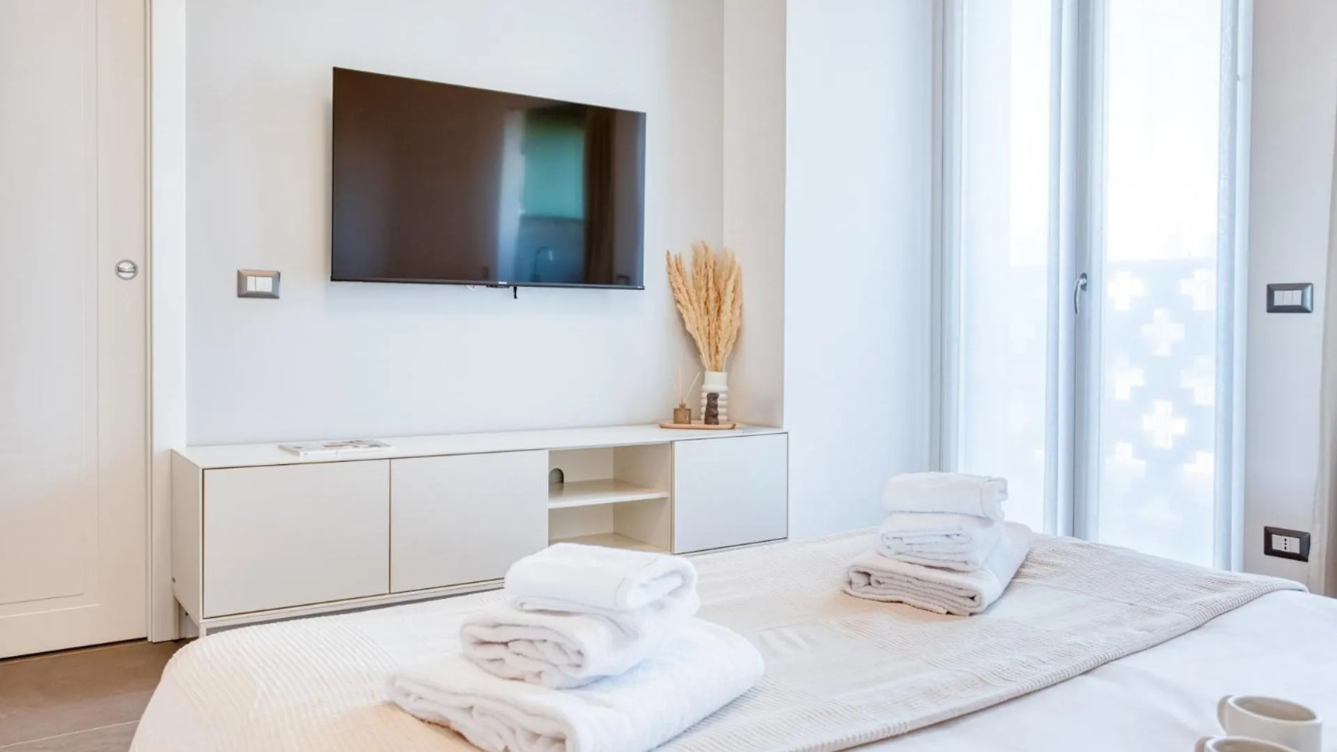 ミラノEasylife - Mono Con Balcone In Sant'Agostinoアパートメント アパート ミラノ